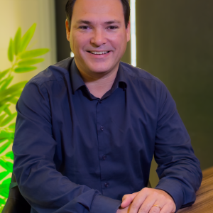 MARCOS REISCHAK