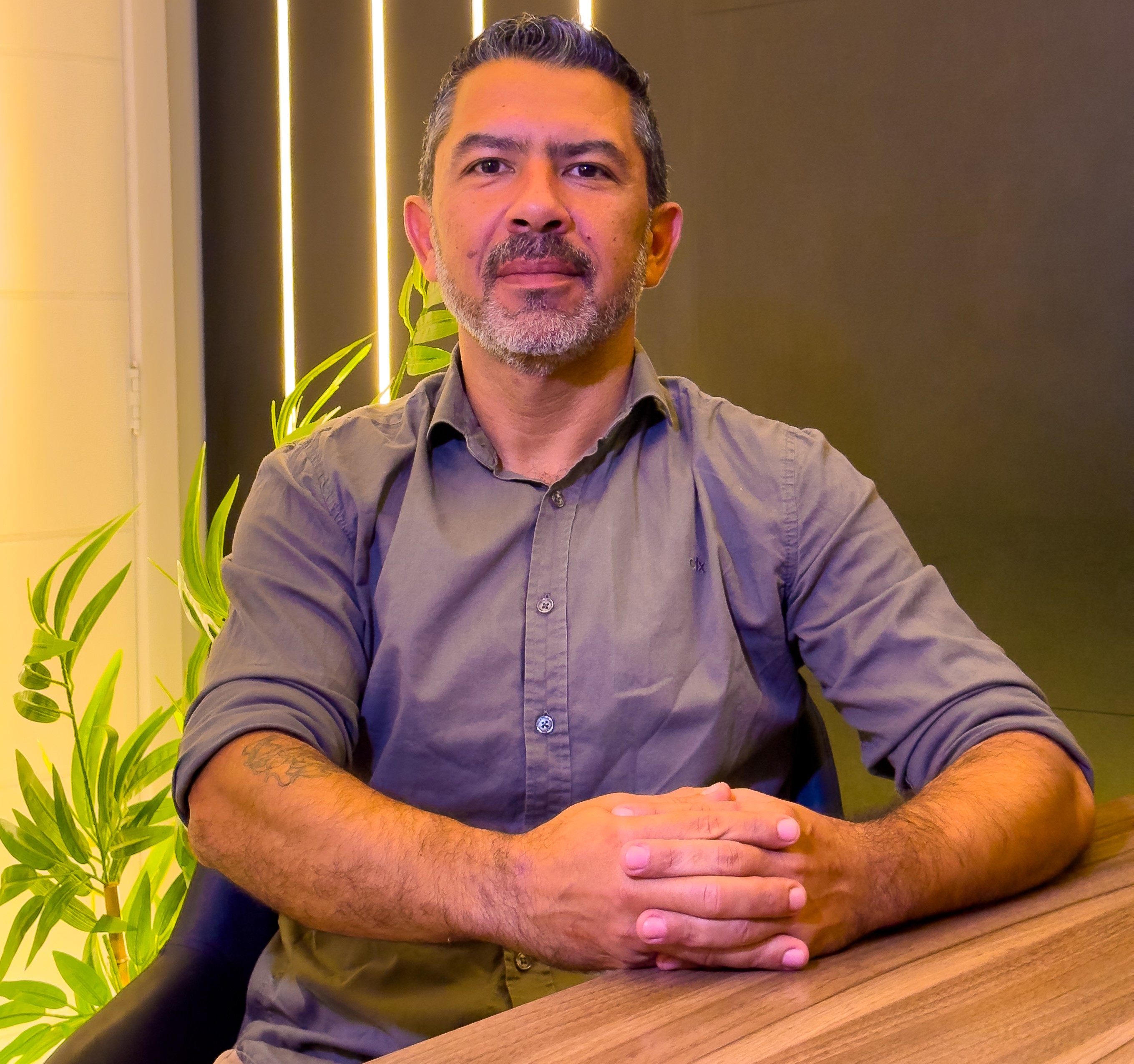 FLÁBIO LEIVAS