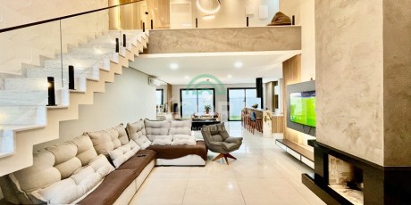 Home in Metric Way