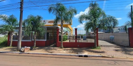 Loja de 660m² com estacionamento